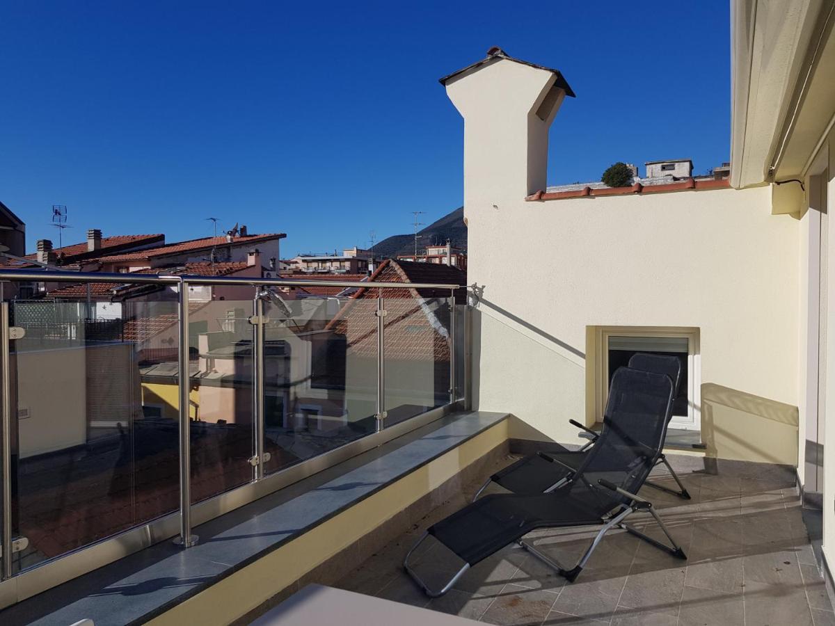 Casaviva - Casa Vacanze A Ceriale Con Terrazza Экстерьер фото
